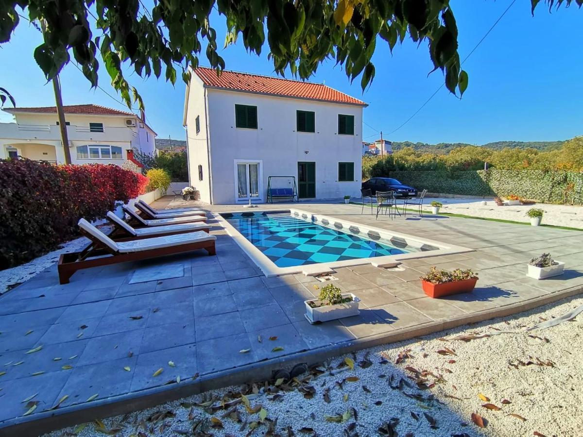 Holiday Home Nino With Amazing Swimming Pool Слатине Екстериор снимка